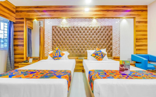 FabHotel Orion Crystal