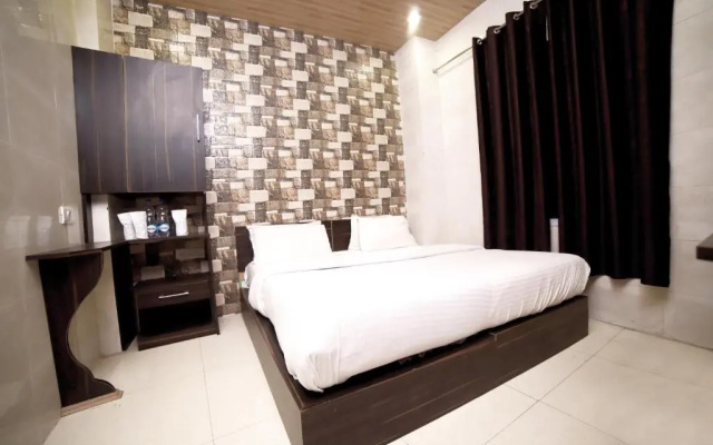 Star Light Hotel