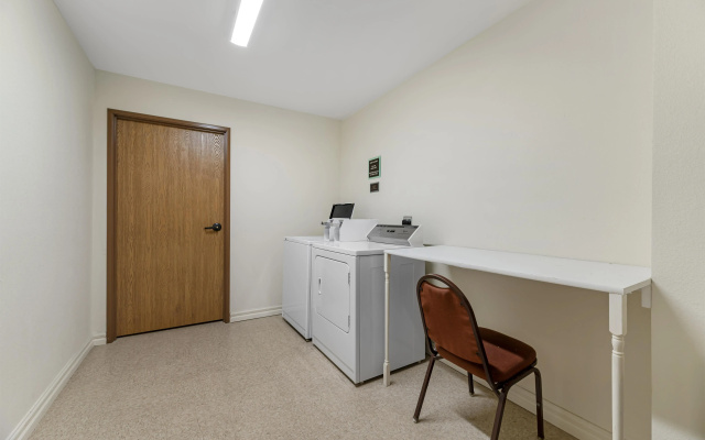 Best Western Plus Capital Inn