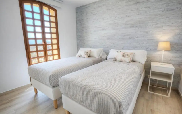 Desert Springs Apartment 355