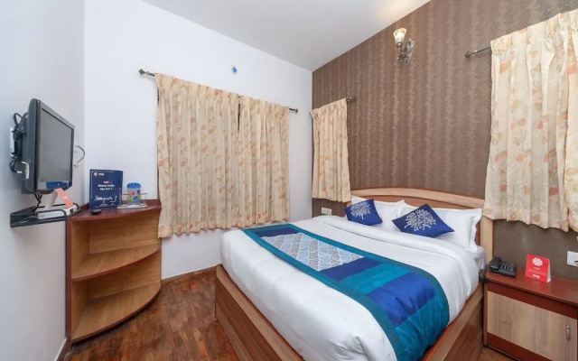 OYO 16645 Hotel Grand Palace