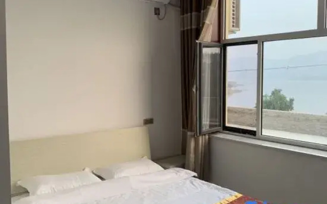Jinghu Homestay