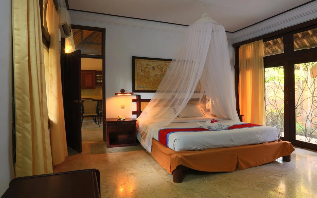 Laghawa Beach Hotel & Villa