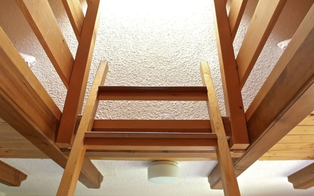 Cozy Apartment with Balcony in La Tzoumaz