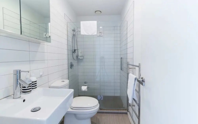 Modern CBD Auckland Apartment