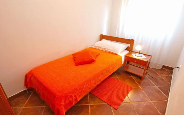 Apartment 446