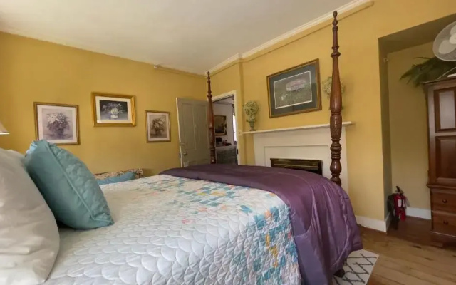 The Wayside Inn Bed & Breakfast