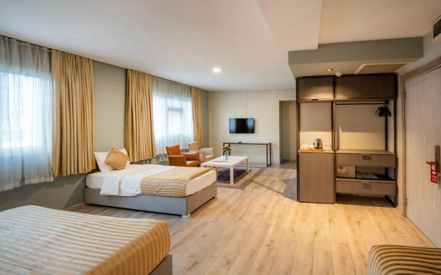 Orya Hotel