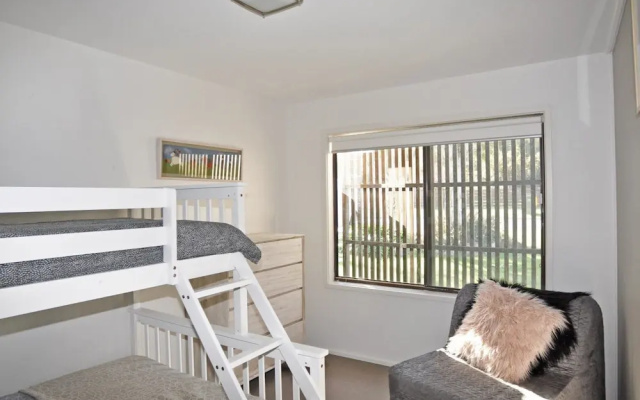 52 On Bayview - Pet Friendly (Outside Only)