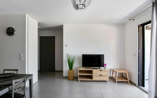 Spacious 1-bedroom with terrace 15 min from Lake Annecy Welkeys