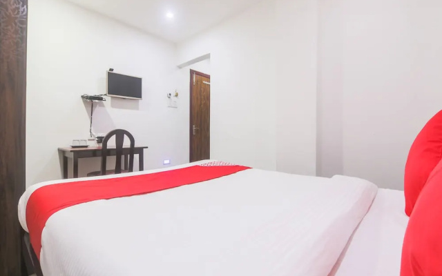 OYO 23008 Labanya Holiday Home