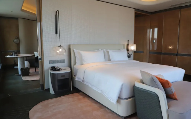 G Hotel