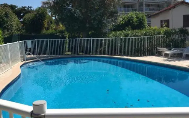 Studio, Piscine