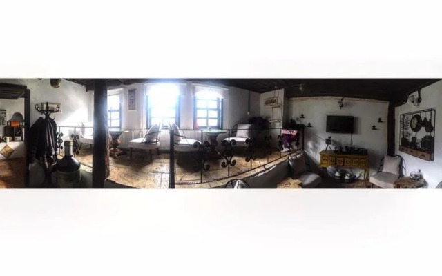 Theodore Butik Hotel