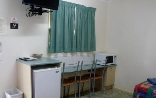 Injune Motel