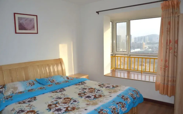 Lanzhou Longshang Mingzhu Apartment Three-bedroom suite