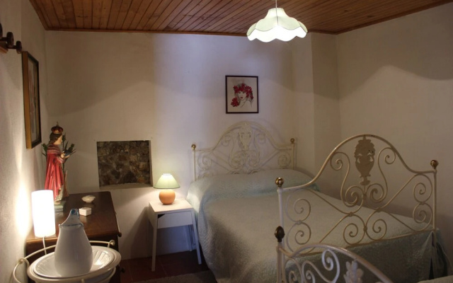 Casa Típica do Douro Vinhateiro, by Izibookings