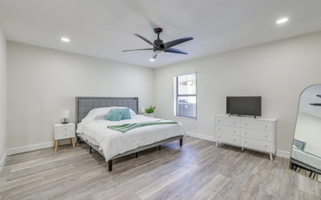 Furnished Patio! Family-friendly Retreat in Tempe