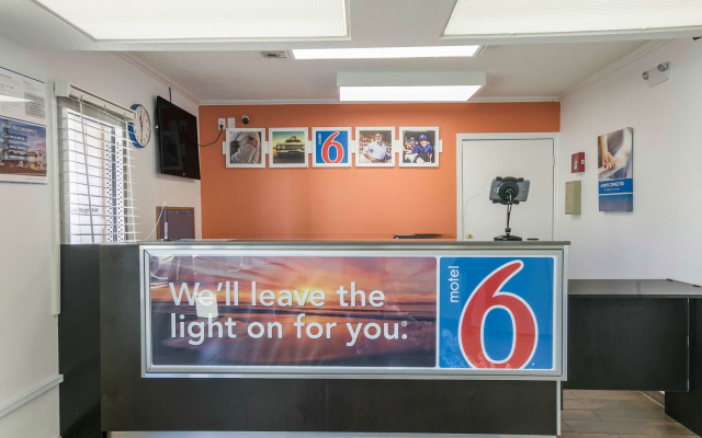 Motel 6 Dothan
