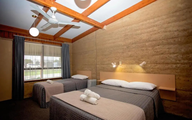 Hopetoun Motel & Chalet Village