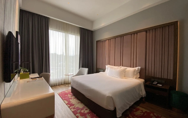 M Resort & Hotel