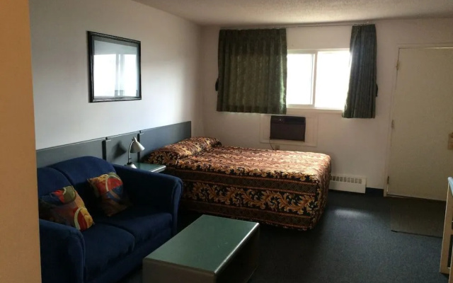 Plains Motor Inn