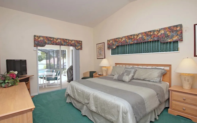 Greater Groves 5 Bedroom House w Pool - 5202GG