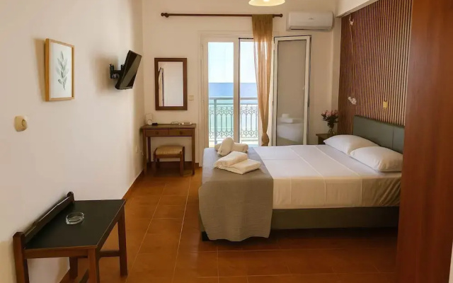 Beachfront Panorama Apartm - Kythira Seaside Gem