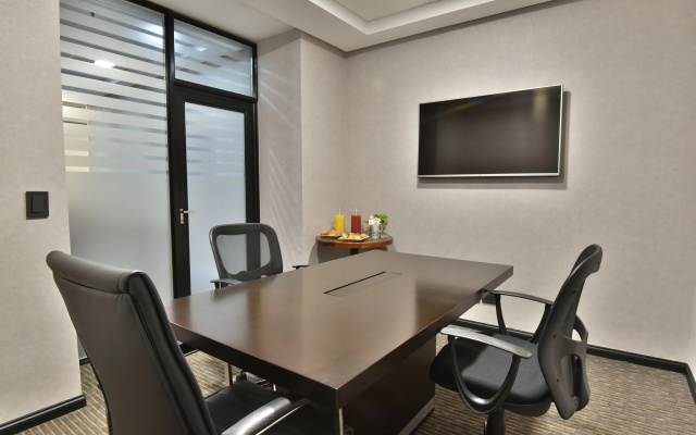 Holiday Inn Express Puerto Madero by IHG