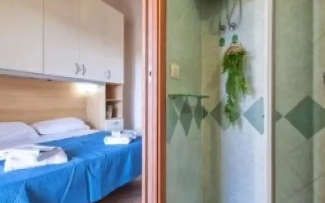 Cozy Flat Just Steps From the Beach
