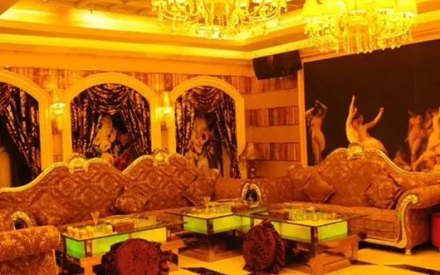 Heavenly Lake Hotel