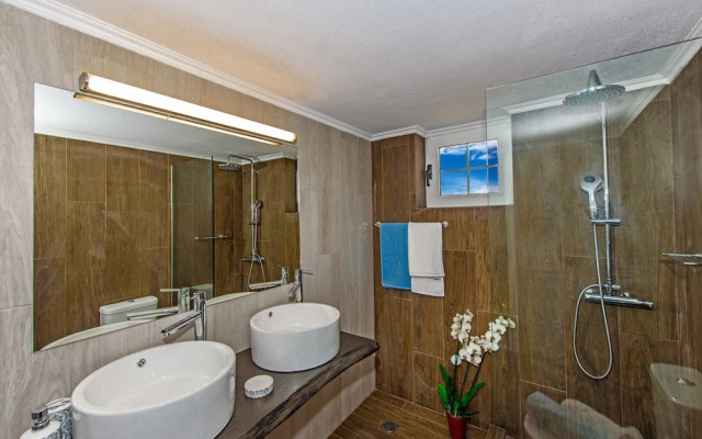 Spyros Villa Apartments