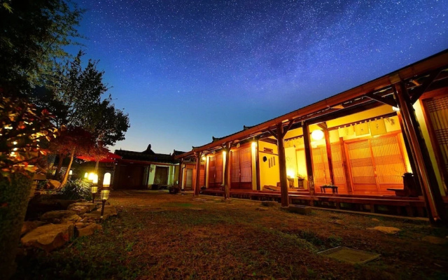 Gamsung Hanok