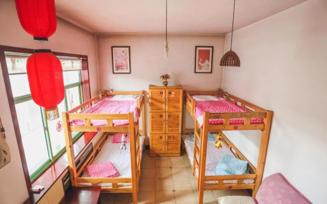 Xindeqing Youth Hostel