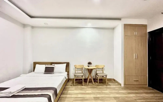 RedDoorz The Jade Hotel Than Nhan Trung