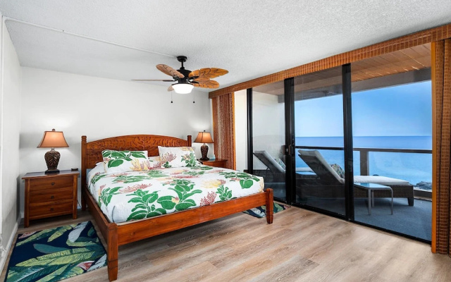 Keauhou Kona Surf & Racquet Club #5-202