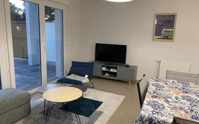 Residence 350 meters from the main beach