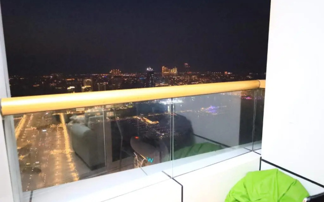 At THE TOP MARINA
