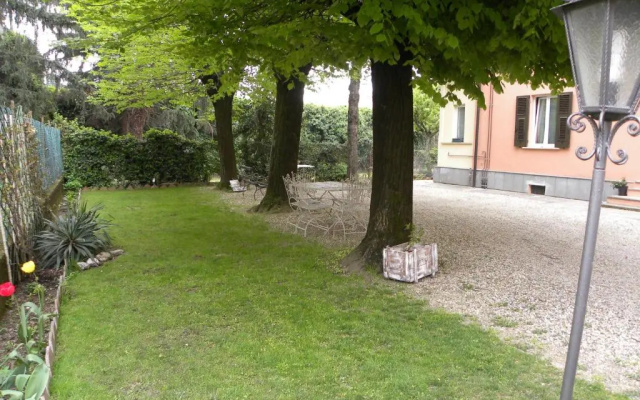 Rivaro Palace