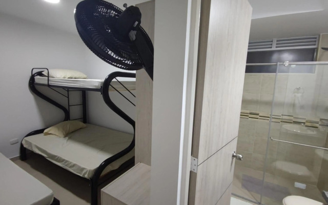 Hermoso apartamento con piscina (alberca).