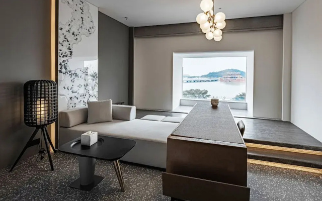 Hui Hotel