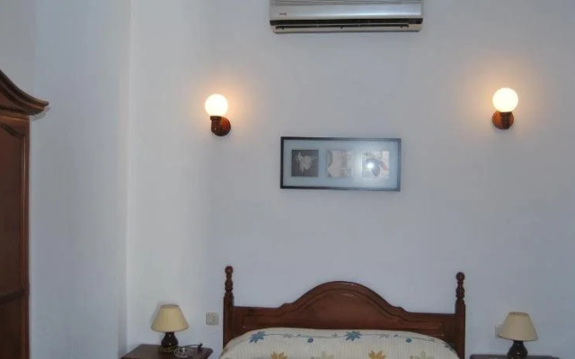 Hostal Avenida by Bossh! Hotels