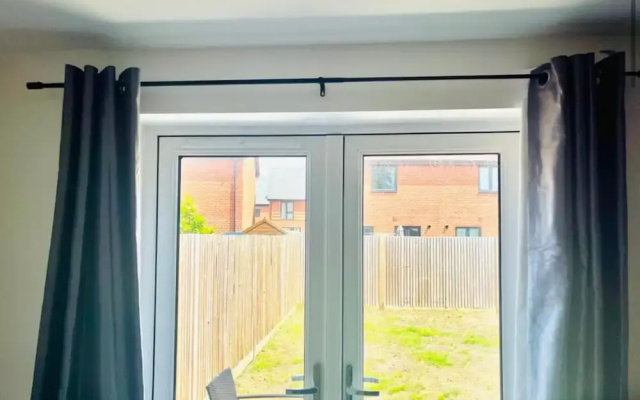 Honeybee Haven Retreat - 3 Bed House
