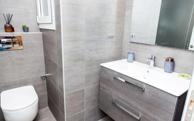 Amazing Modern Apt in Athens DT