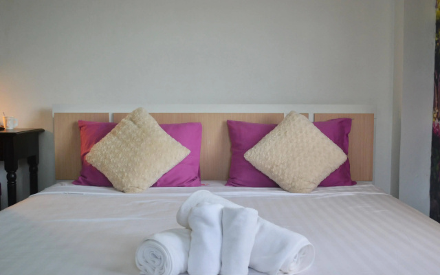 Phuket Art Home