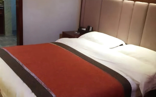Heave Holiday Hotel
