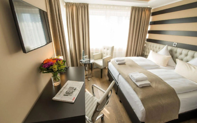 Skyline Hotel