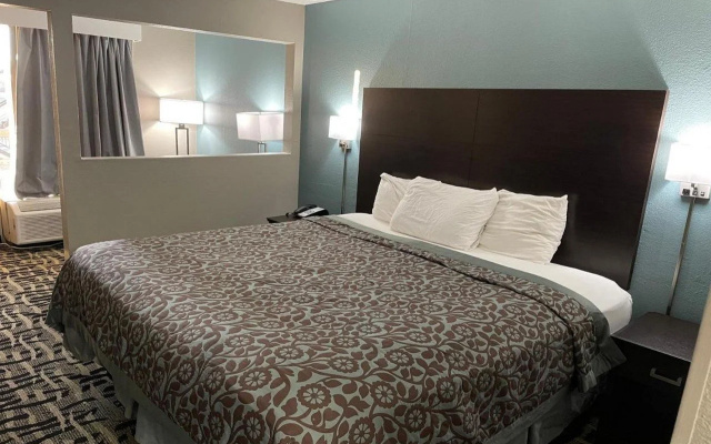 Days Inn & Suites by Wyndham Collierville Germantown Area