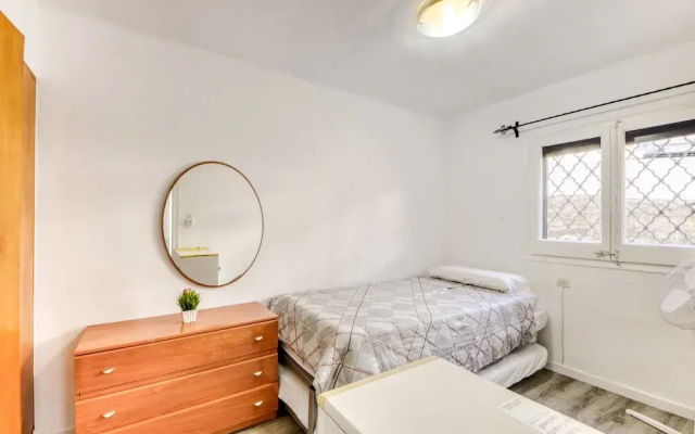 Apartment in Rosas Near Playa de Canyelles