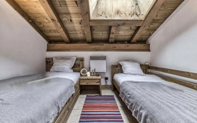 Apartment in Les Houches Near Ski Slopes